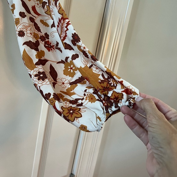 More Days Like This Brown Leaf Print Maxi Dress Pink Lily  sold out on line M - Picture 2 of 4